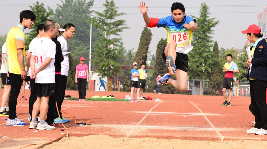 新華集團(tuán)二〇一六年春季田徑運(yùn)動(dòng)會(huì)隆重舉行 第 15 張