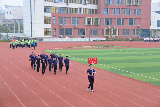 “團(tuán)結(jié)拼搏，打造百年新華” 臨沂新華二〇一八年春季田徑運(yùn)動(dòng)會(huì)隆重舉行 第 9 張