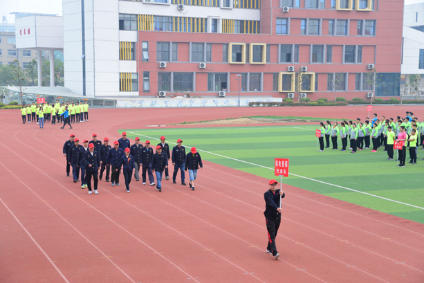 “團(tuán)結(jié)拼搏，打造百年新華” 臨沂新華二〇一八年春季田徑運(yùn)動(dòng)會(huì)隆重舉行 第 13 張